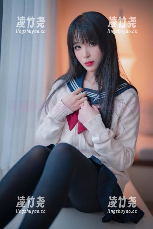 海克斯科技小蛋糕专属私房：丝袜与甜蜜的碰撞