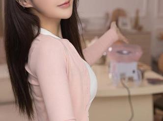 秀人网 – 不一样的Barbie可儿，天台套图里那点点小腼腆让人心动