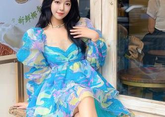 秀人网 – 套装大盘点，养乐多Doll的高清图册稿件像极了品牌T台！