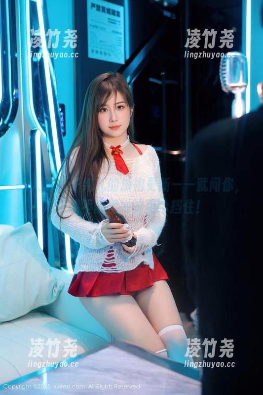 秀人网 - 子纯儿的旗袍更新——就问你，还能不能把她的美给挡住！