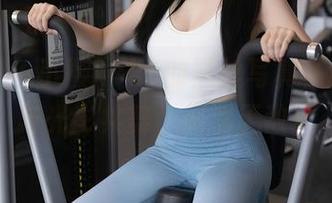 秀人网 – 小樱koko的黑丝写真，让色彩与光影共舞，高清无敌！
