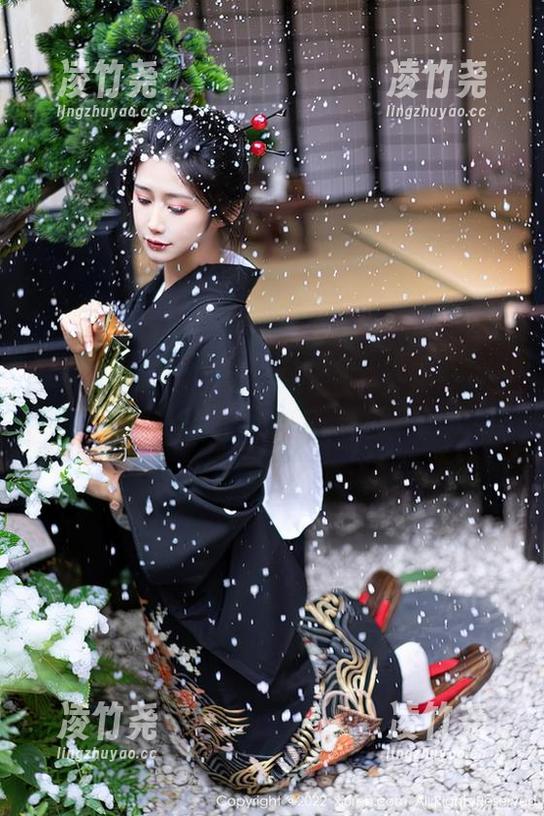 秀人网 - “张思允Nice的写真：裤里那点事儿，真叫人意乱情迷！”速来领取图包！