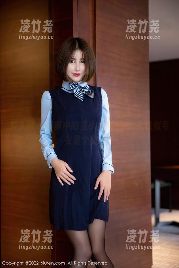 秀人网 - 写真中的星小兔Meetu，貌似毛衣是个契机！