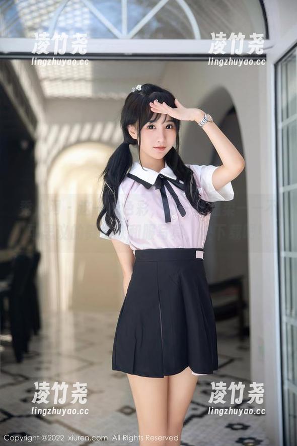秀人网 - 这一抹色彩，那一丝温柔——不可思议的舞媚歆和服写真，快下载吧！