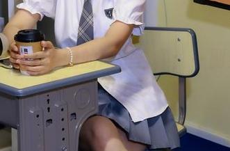 绮梦摄影 – 子涵的眼镜合集：一副架子撩拨欲望的绝妙结合