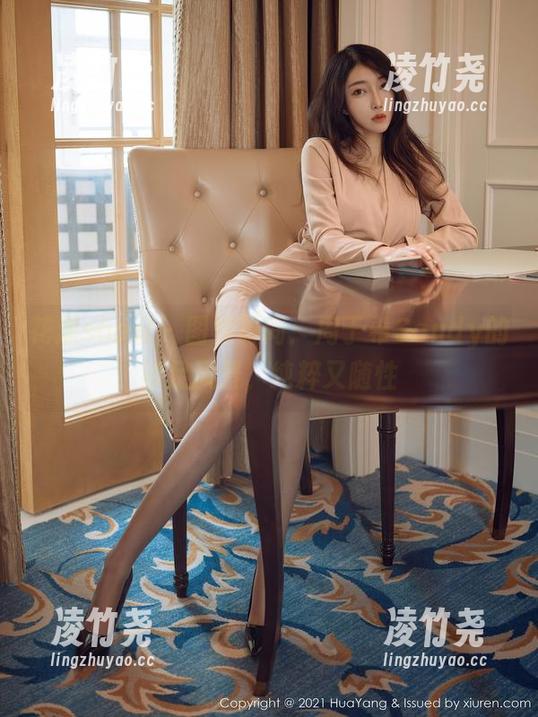花漾show - 图集时间：周于希Sandy的裸足风景，纯粹又随性