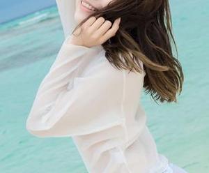 菠萝社 – 陪你下载AngelaLee李玲的奶牛写真集，来吧，赶紧来一场草原浪！