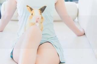 菠萝社 – 夏美酱妙用吊带，原图和套图虽好，秋天来服装搭配我好像还得学！