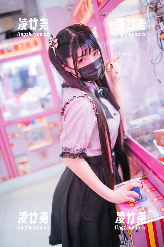落落Raku的高清合集：当NightLiLy遇上神待少女，果然不出我的意料！