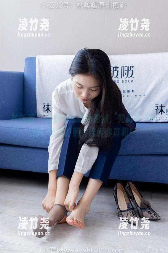 袜啵啵 - 小安的鸳鸯色船袜，究竟有多好看？免费的照片告诉你真相！
