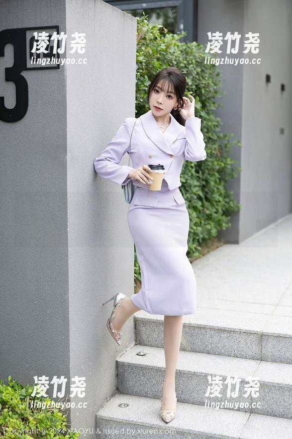 语画界 - 让我们一起探原图，精选杨紫嫣的JK小心思！