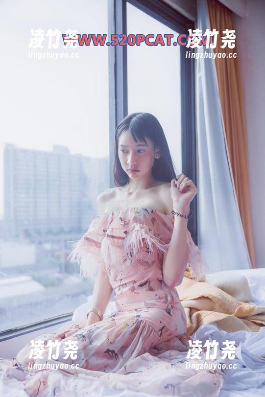 轰趴猫 - Ellie艾栗栗与她的双人冒险，套图里藏了哪些段子？