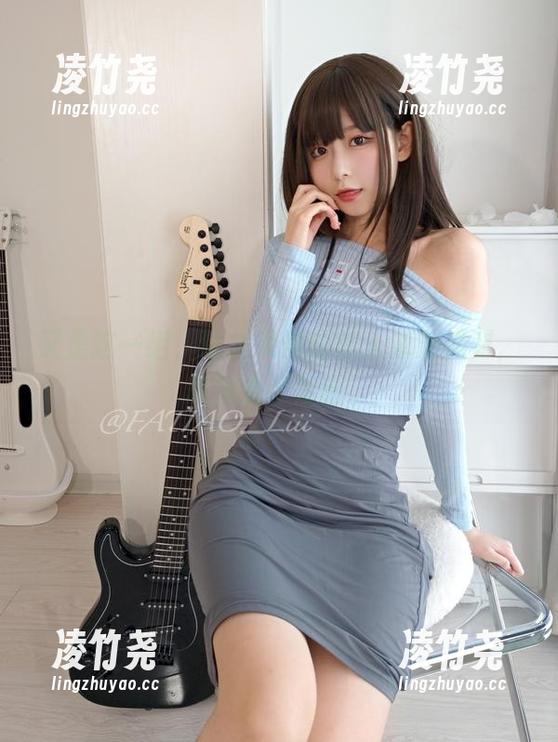 又是这一组，迷之呆梨的私人泳池派对，真想要个泳圈。
