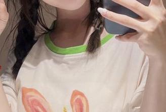 微密圈 – 陈妮妮UNI的夏天福利，真有点让人移不开眼啊原图直接放送！