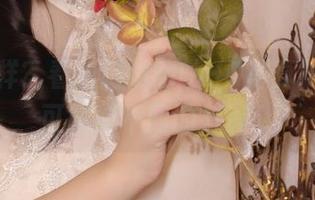 秘书啥样？看陌陌咕咕咕HD写真的话，你可能有不同的答案。