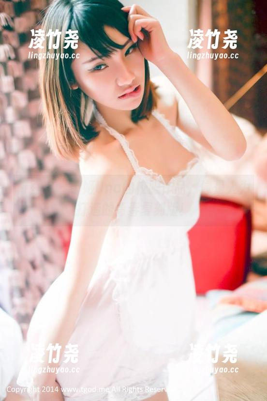 青豆客 - 于姬Una的校服作品，像是人为打造的青春复刻版！