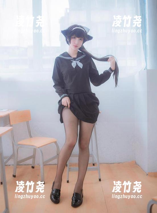 当黑川遇上白色，套图中的冲突让人捧腹，像冬天里的冰淇淋！